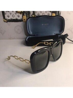 New Authentic Gucci Black Oversized Sunglasses GG0499S 001